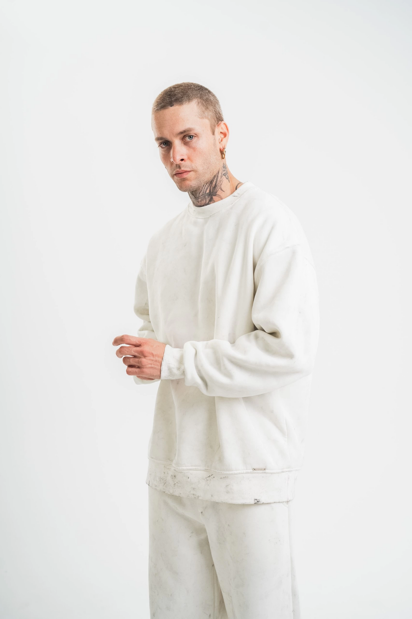 Uzun Kol Bisiklet Yaka Yıkamalı SweatShirt - Beyaz -