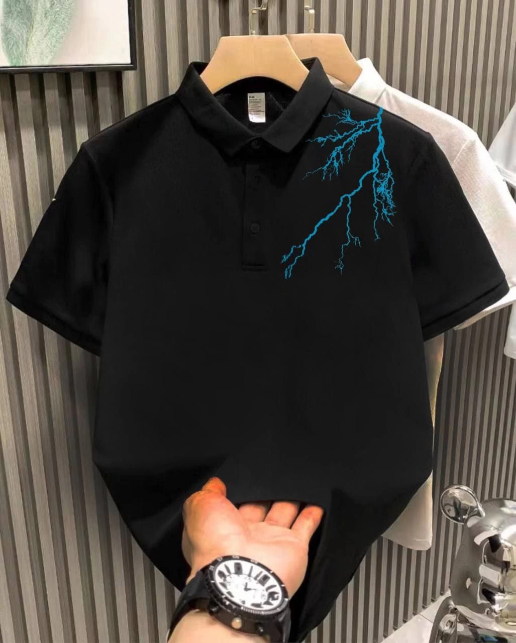Yakası Düğmeli Oversize Baskılı T-Shirt - Siyah -