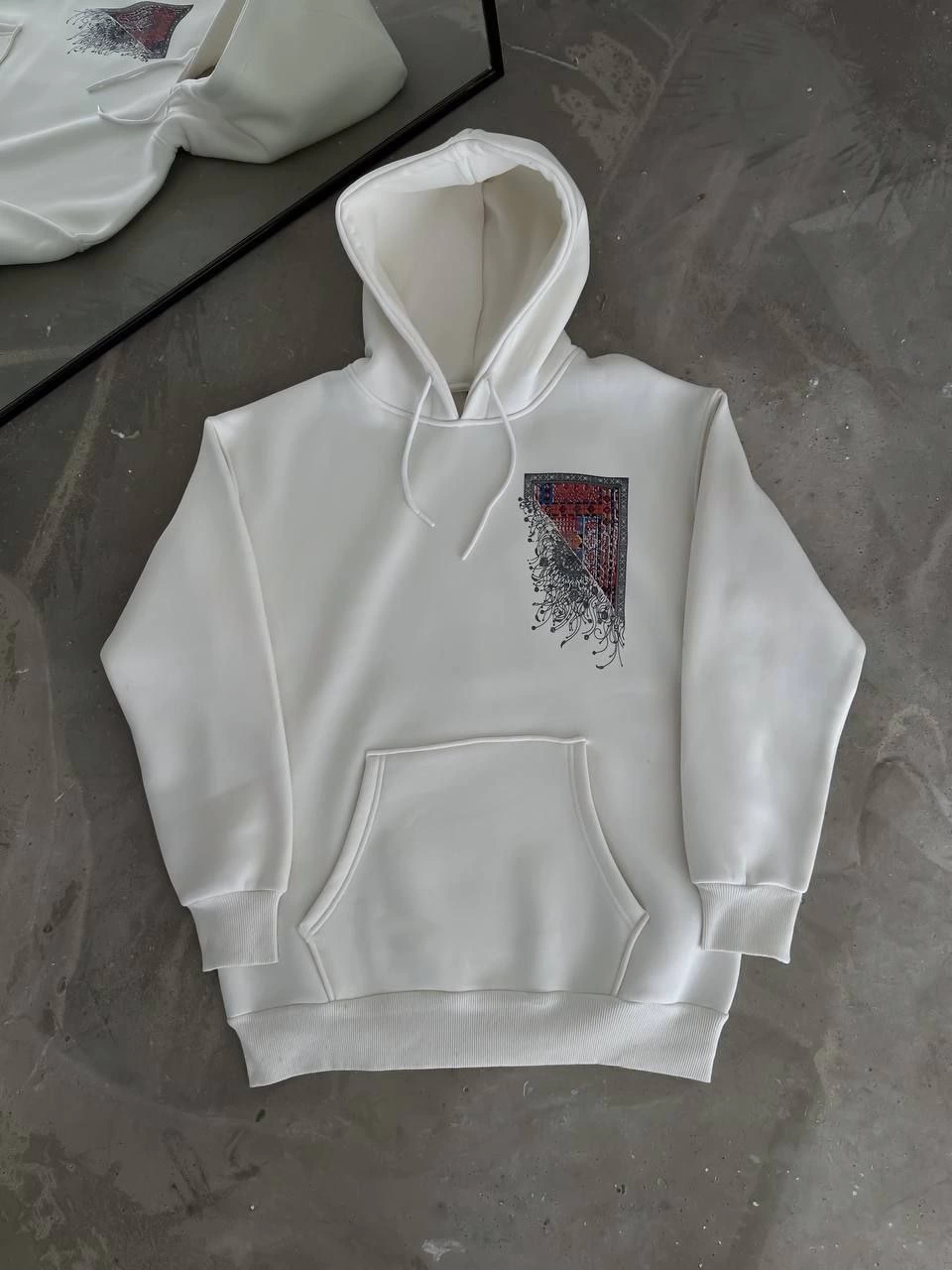 Uzun Kol Kapüşonlu Ön Ve Arka Baskılı SweatShirt - Beyaz -