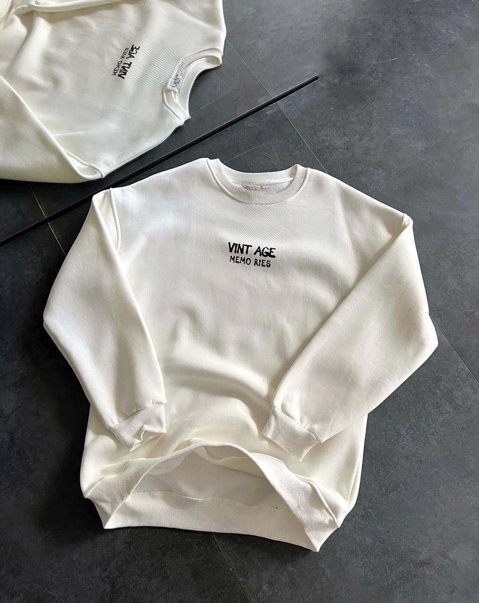 Bisiklet Yaka Üç İplik Baskılı Oversize SweatShirt - Beyaz -