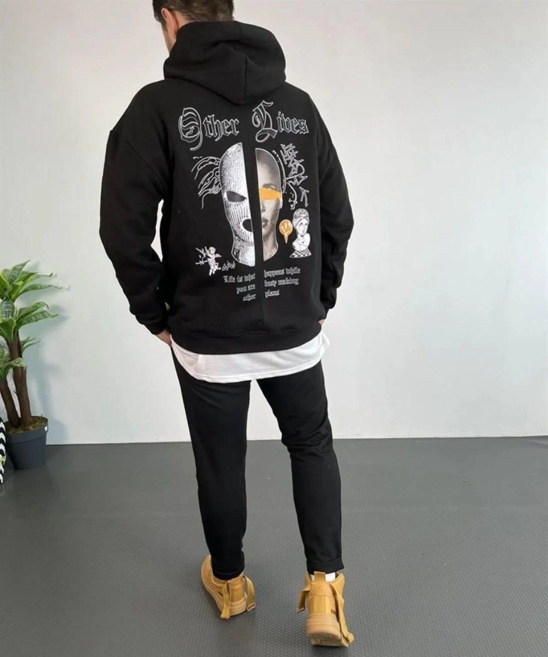 Kapşonlu Sweatshirt'Other Lives' Ön  Arka Baskılı Siyah -