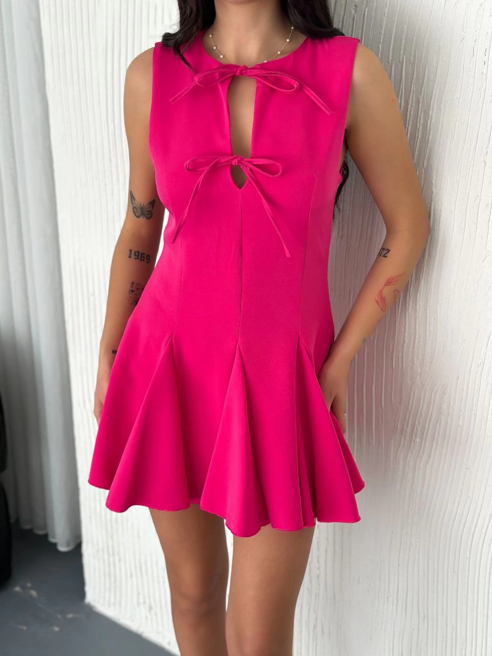 Göğüs Bağlamalı Kolsuz Mini Boy Elbise - Pembe -