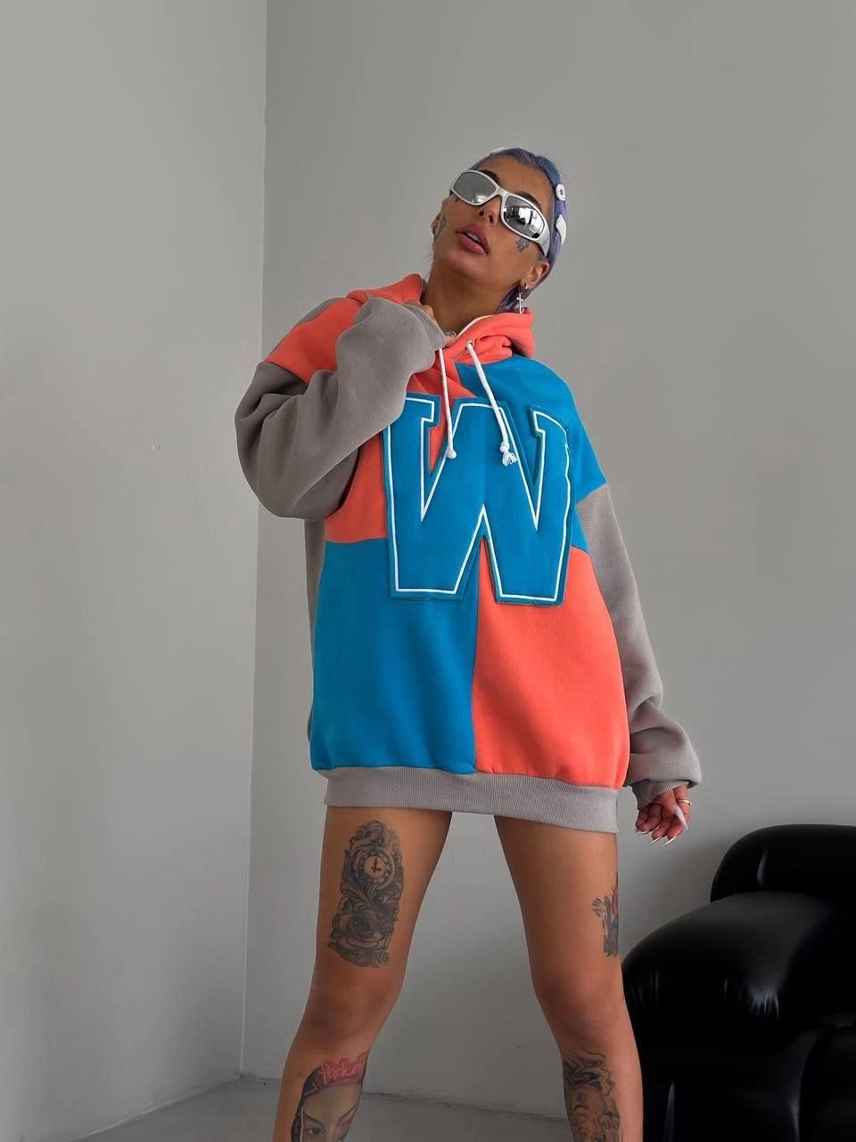 W Nakış İşlemeli Kapüşonlu Sweatshirt - Mavi