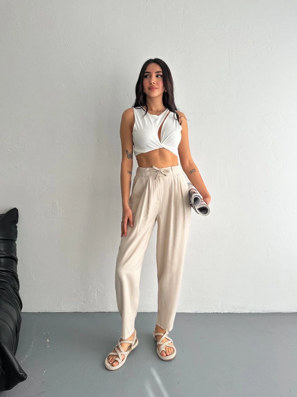 Yüksel Bel Beli Bağcıklı Rahat Boru Paça Pantalon - Kırık Beyaz -
