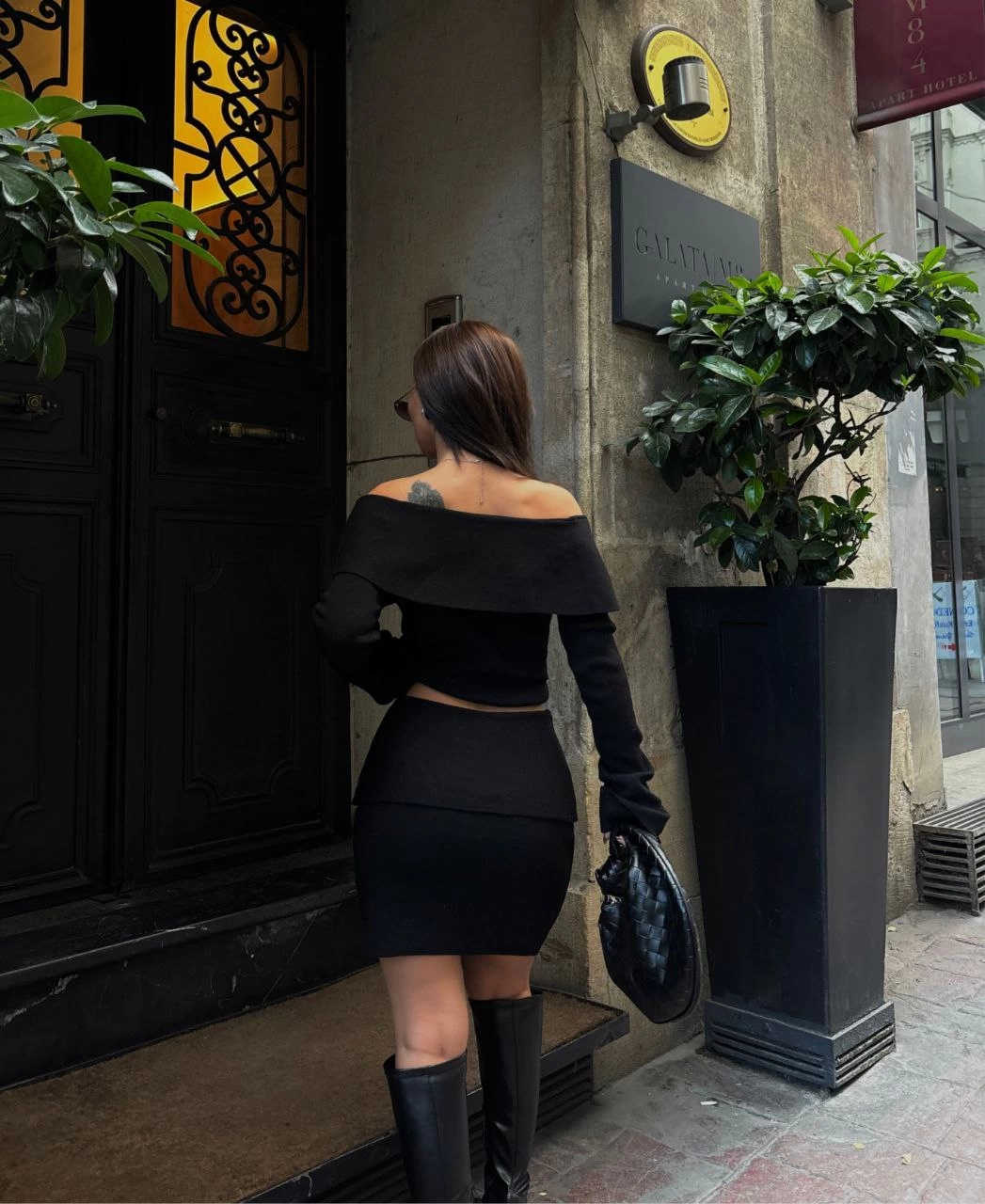 Straplez , Madonna , Carmen Yaka Croplu Mini Etekli ikili Takım Triko - Siyah -