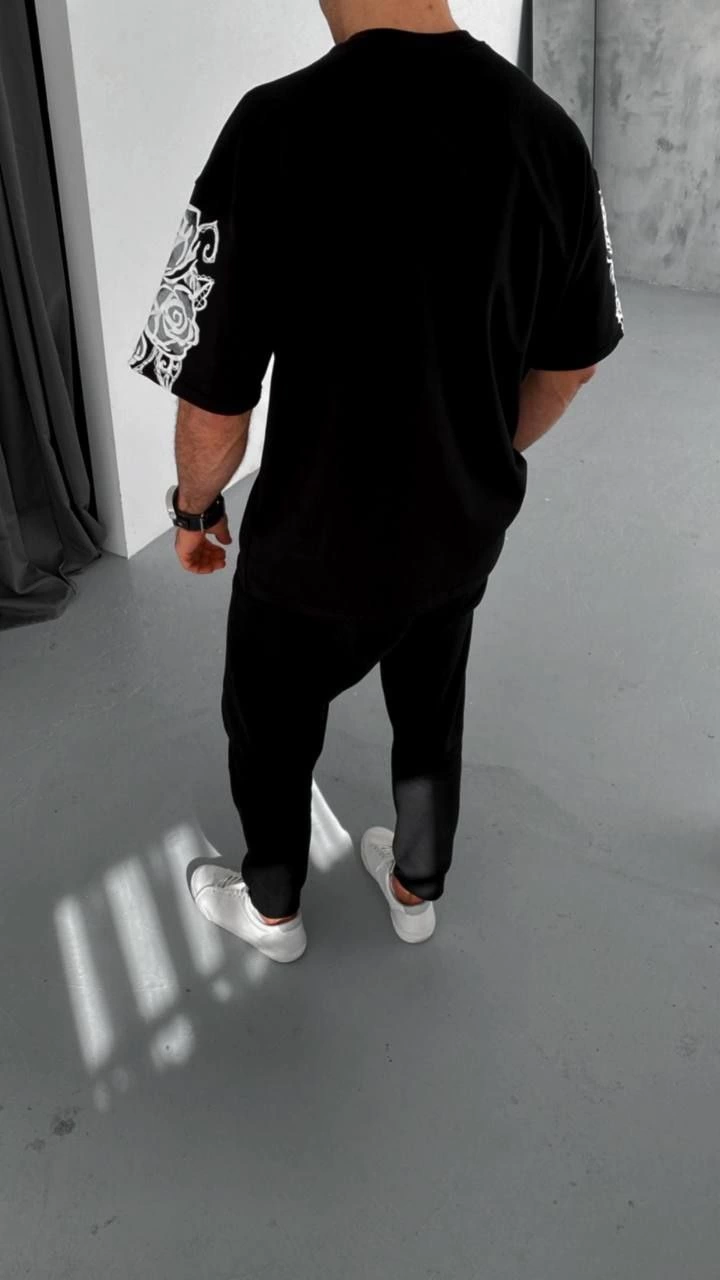 Flok Kabartma Baskılı T-Shirt - Siyah