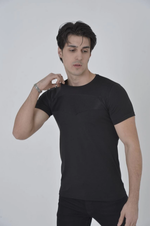 Göğüs File Aksesuarlı T-shirt - Siyah -