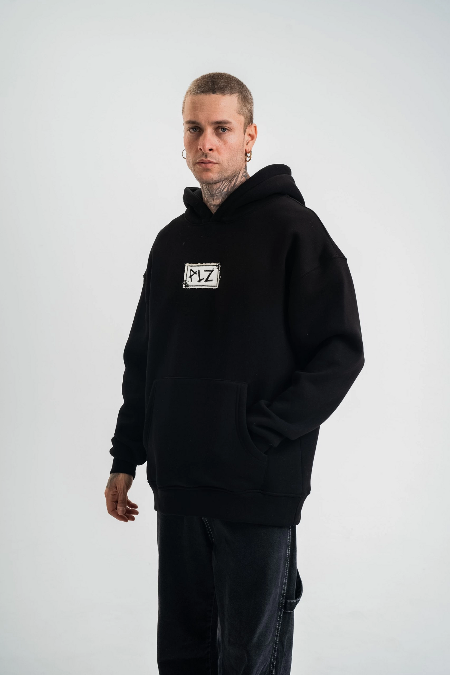 Kapşonlu Uzun Kol Patchli Nakışlı SweatShirt - Siyah