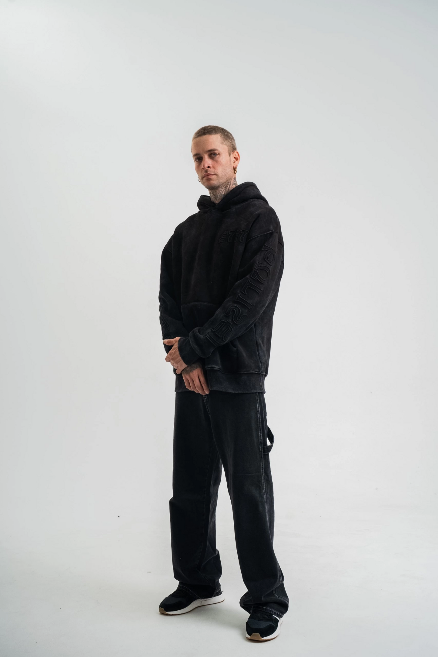 Uzun Kol Kapşonlu Yıkamalı Nakışlı SweatShirt - Siyah
