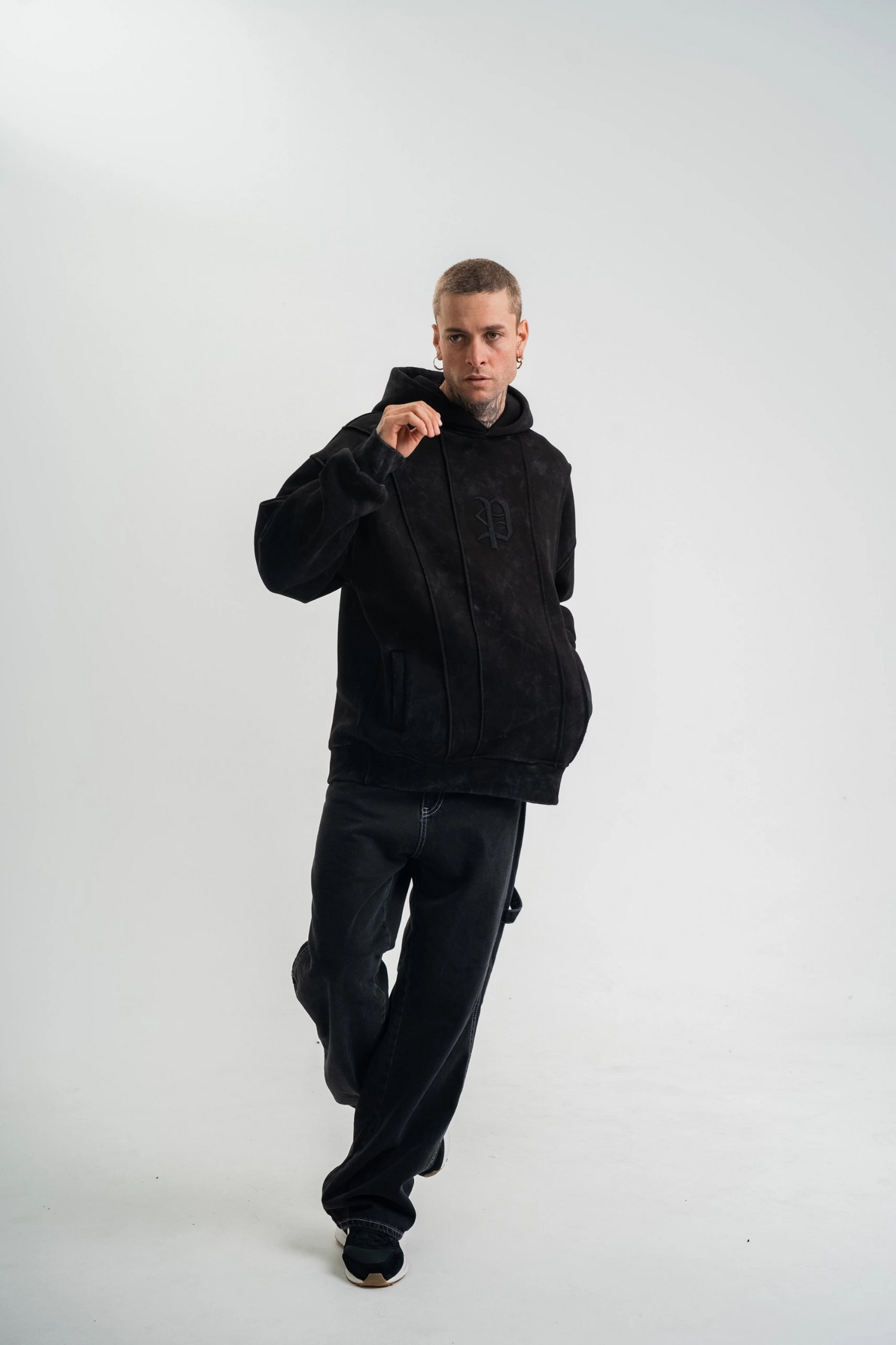Uzun Kol Kapşonlu Yıkamalı Nakışlı SweatShirt - Siyah