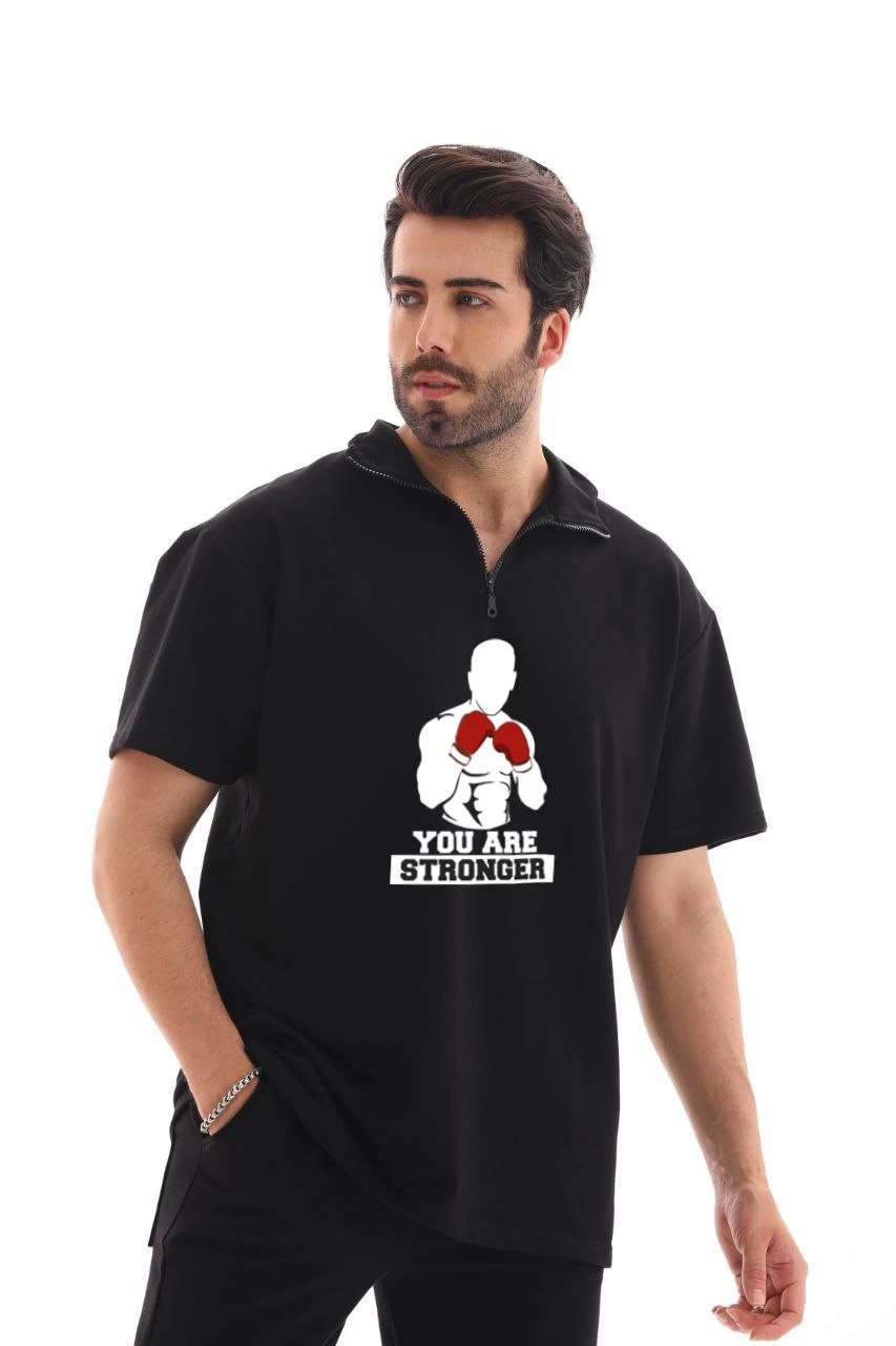 Yarım Fermuarlı Oversize Baskılı T-Shirt - Siyah -